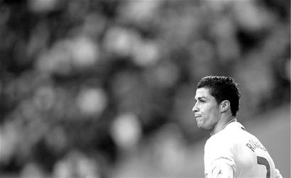 连续得分上双！混血后卫朱正首发出战25分钟8中7得到20分3助2断（混血后卫朱正首发25分钟8投7中砍20分3助2断，连续场次得分上双）