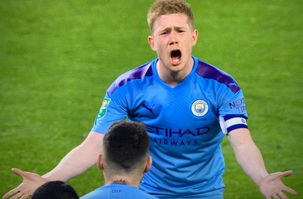 狼队14轮仅积2分排名英超垫底，上赛季曾双杀曼联（从双杀曼联到英超垫底：狼队14轮仅得2分）