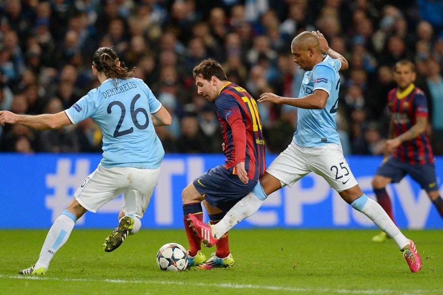 记者：阿坎吉因流感缺席训练，球员身体状况将于明日进行评估（记者：阿坎吉因流感缺席训练，身体状态将于明日评估）