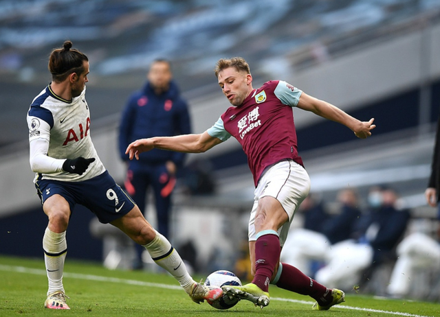 德媒：施洛特贝克可能在踢曼城时复出；迪朗维尔随一线队训练（德媒称施洛特贝克有望战曼城复出，迪朗维尔已随一线队合练）