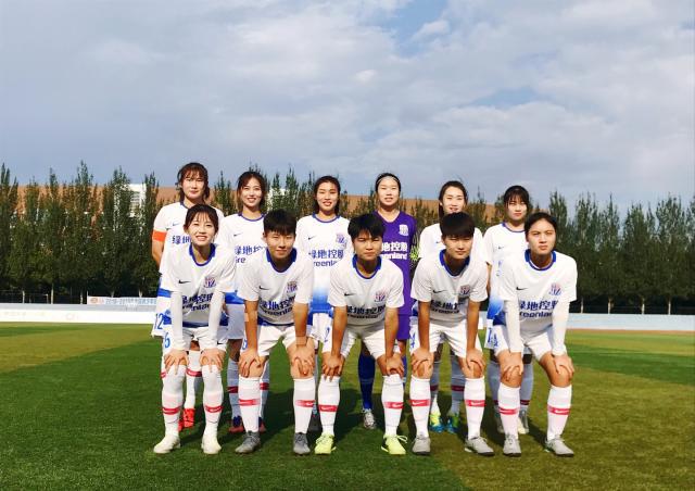 东体：海港计划1月中旬收队，俱乐部会评估合同到期球员（东体：海港队预计1月中旬集结，俱乐部将评估合同到期球员）