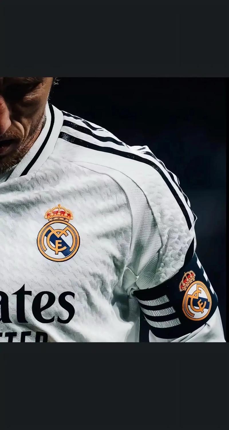 表现不错！萨格斯半场10中5得到14分3篮板3助攻（手感不俗！萨格斯半场10投5中砍下14分3篮板3助攻）