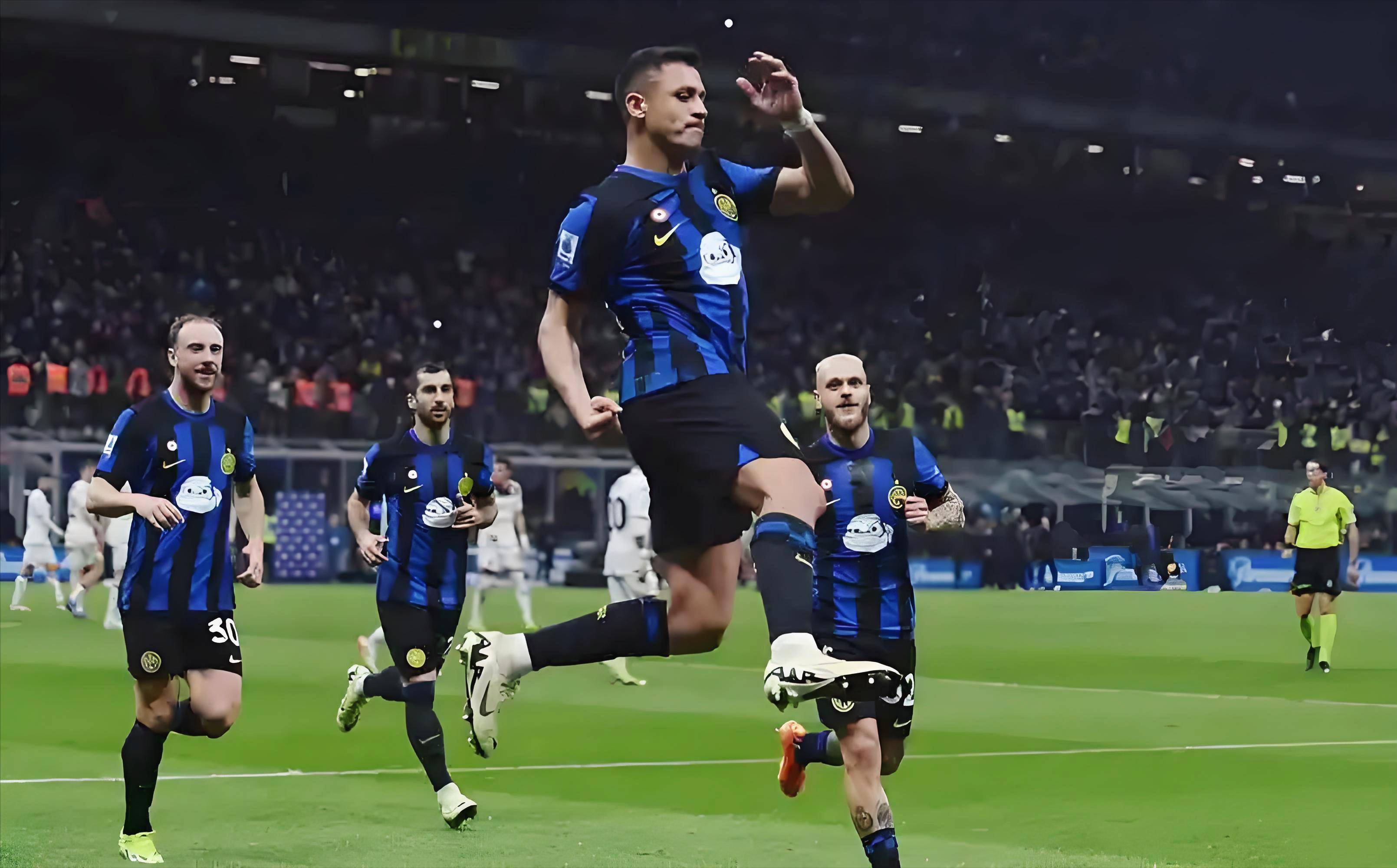 利物浦萨拉赫末段进球险胜热刺（萨拉赫终场破门助利物浦险胜热刺）