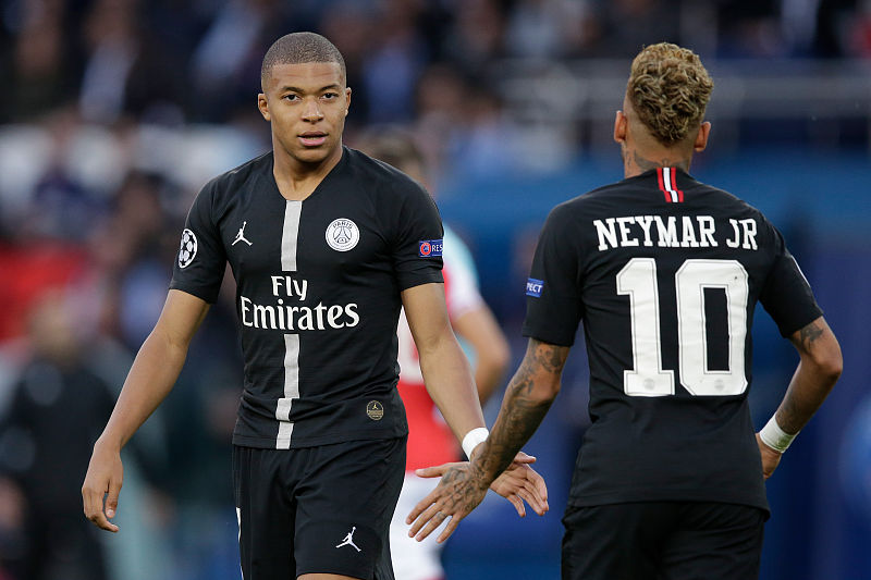 半场就把主力前锋全换下！奥斯梅恩梦碎，尼日利亚无缘世界杯（半场撤下全部主力前锋！奥斯梅恩梦断，尼日利亚无缘世界杯）