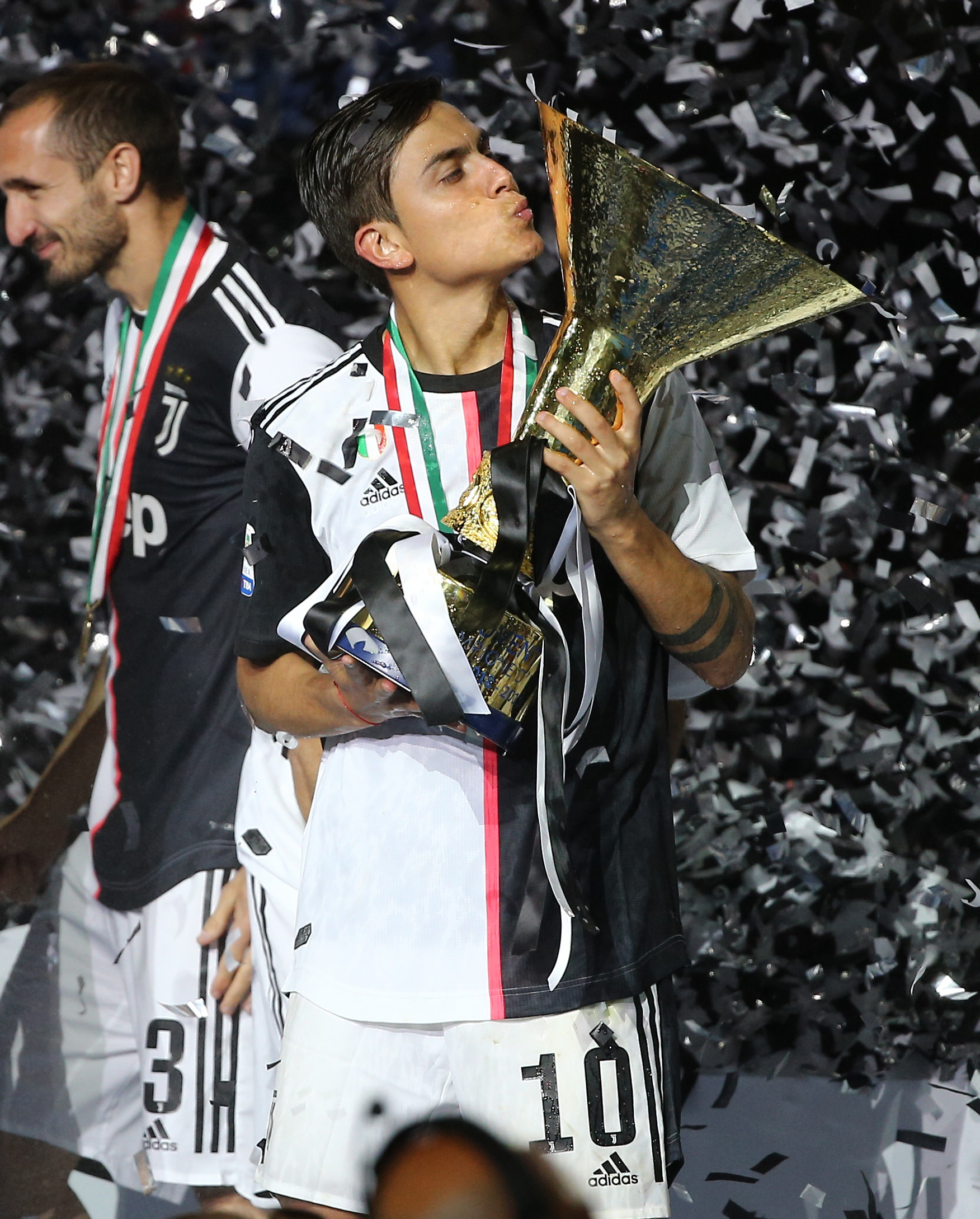 赛后情书：利物浦惨败曼城急需腾子救命，皇马闷平阿隆索已嗨（赛后札记：利物浦惨负曼城急盼滕哈赫救场，皇马闷平阿隆索嗨翻）