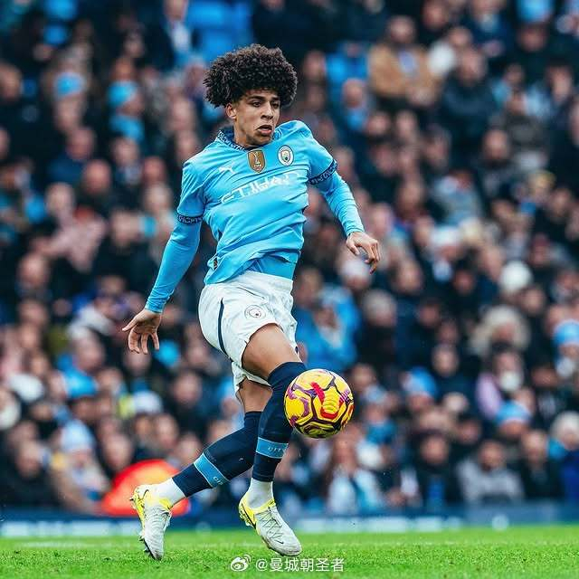 古利特：齐尔克泽去曼联本就是错误，就像之前很多球员一样（古利特：齐尔克泽加盟曼联是个错误，和许多球员此前一样）