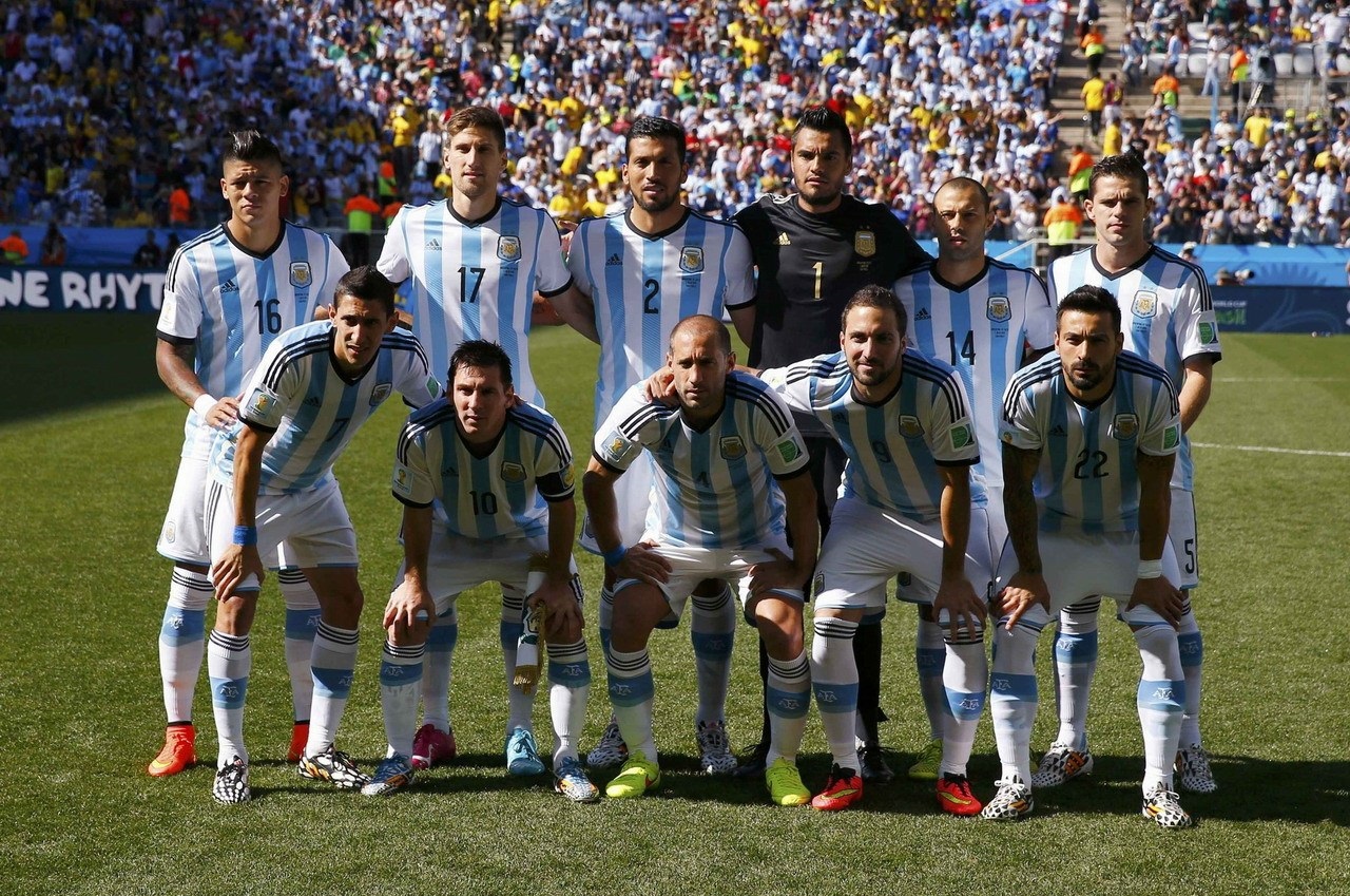 当选中甲最佳教练，李金羽：我并不是很看重，还是要脚踏实地（获评甲级最佳教练，李金羽：看淡荣誉，继续脚踏实地）